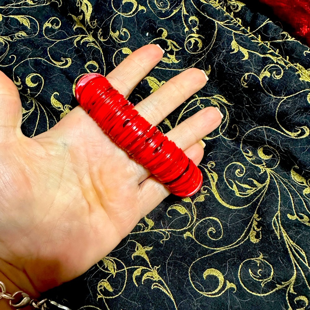 Vintage coral stretchy bracelet